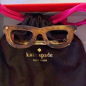 Adorable Kate spade New York eyeglasses bracelet
